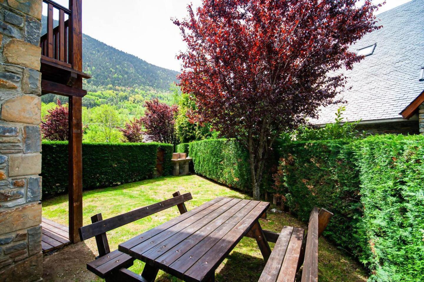 Espacioso Apartamento Con Jardin En Salardu Naut Aran Luaran gambar